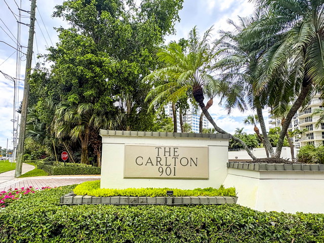 The Carlton  photo 2